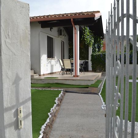 Casa Giovanna San Giovanni Suèrgiu Esterno foto
